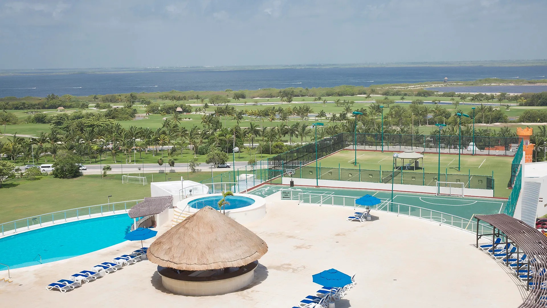 Seadust Cancun Family Resort