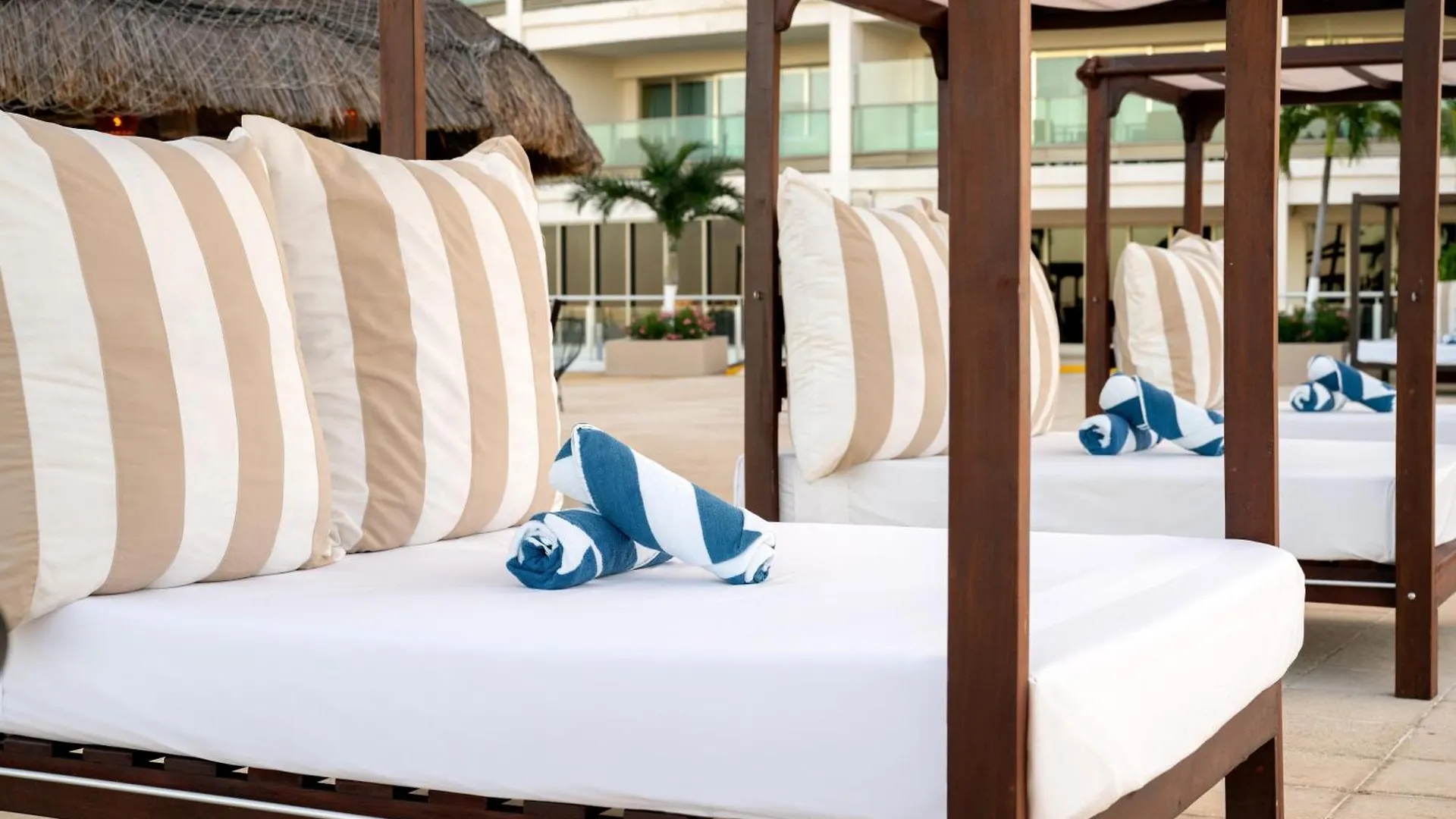 ****  Seadust Cancun Family Resort Мексика